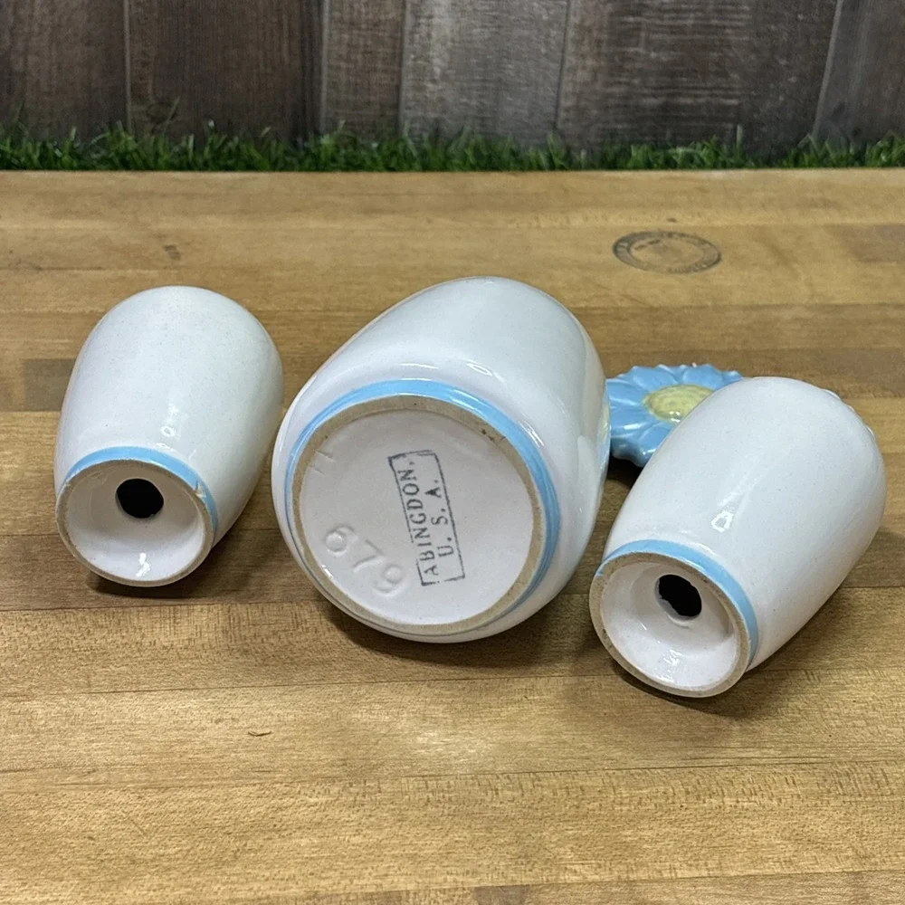 Vintage Abingdon USA 679 Blue Daisy Canister Salt Pepper Shakers Pottery Set